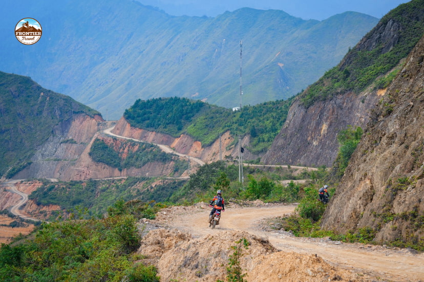 Riders can enjoy colorful landscapes and dramatic natural scenery throughout the region.